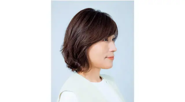 ハイライト×ファッションカラーで白髪の“まばら期”をのりきる！【50代髪型・ヘアスタイル】