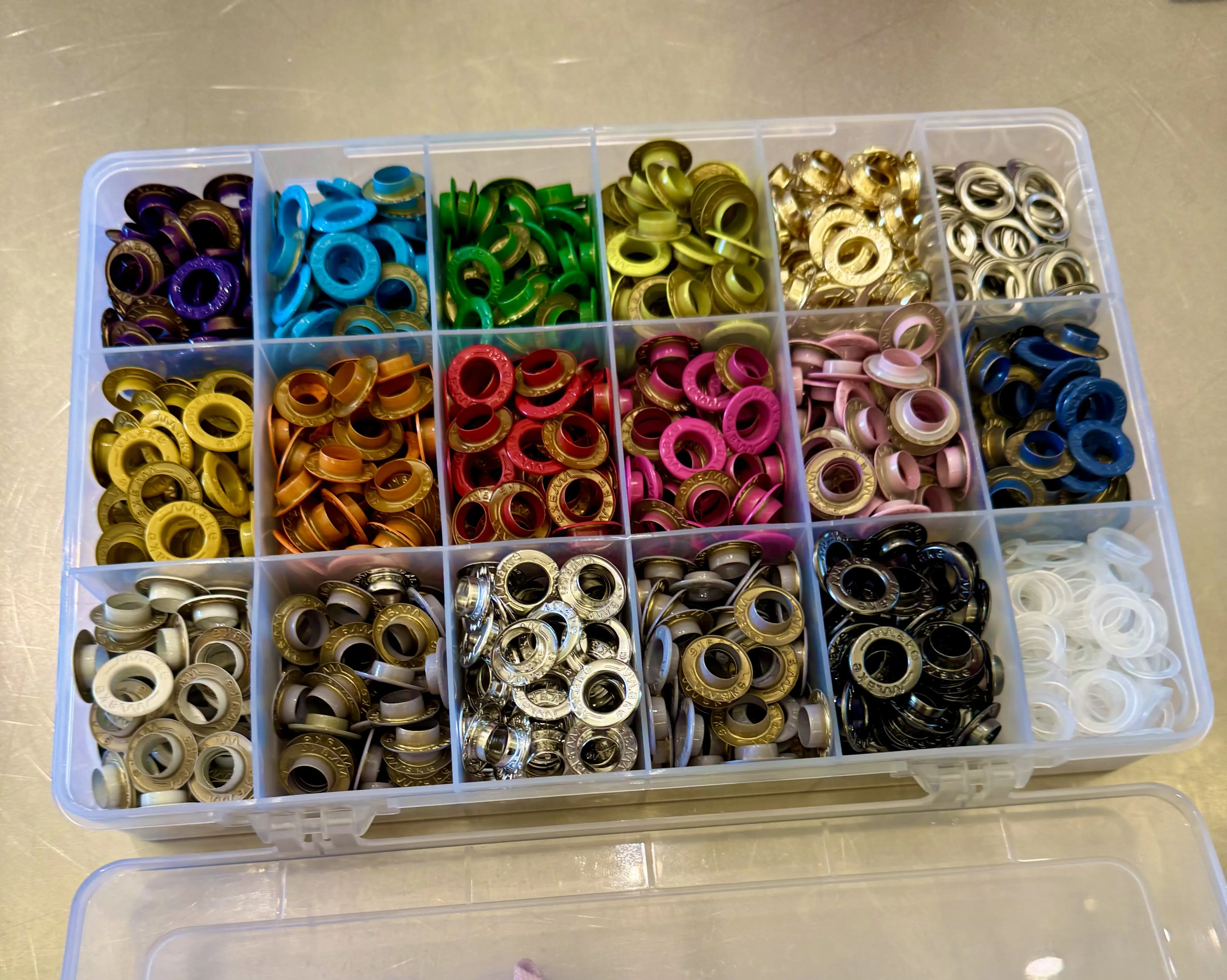 金具