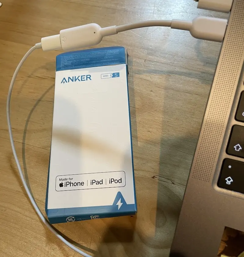 ANKERのCポート＆Lightningケーブル