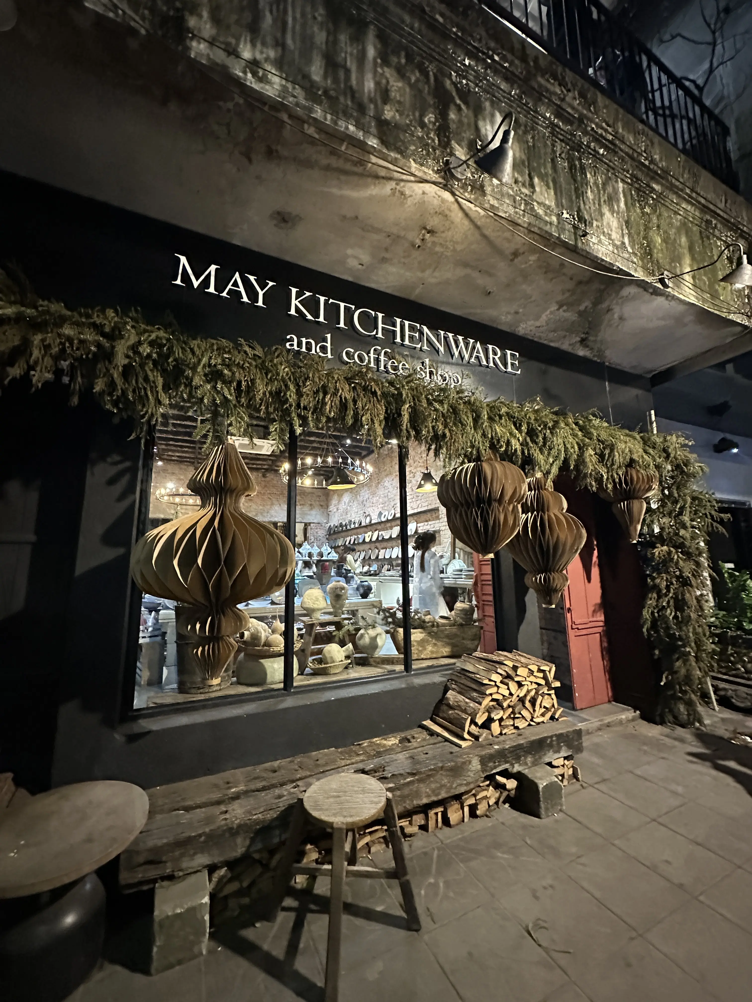 may kitchenware and coffee カフェ