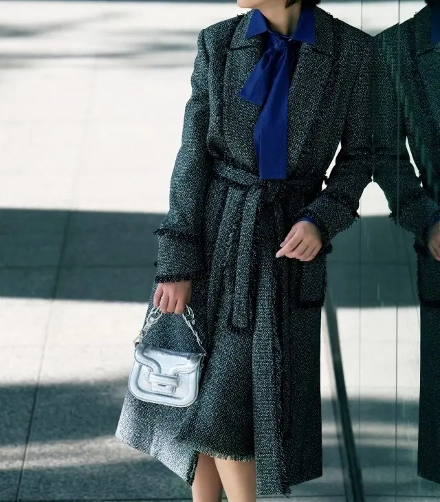 富岡佳子さんが着る、街で華やぐ「印象派コート7選」