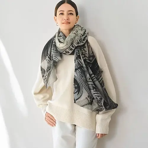 独創的な色柄が芸術作品のようなストール 「ピエール・ルイ・マシア・シルクストール」【50代ファッション】_1_16
