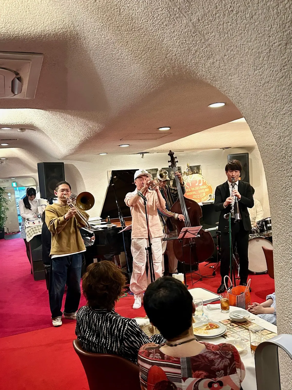 レトロムードなLIVEレストランでJAZZを楽しむ大人な時間_1_6