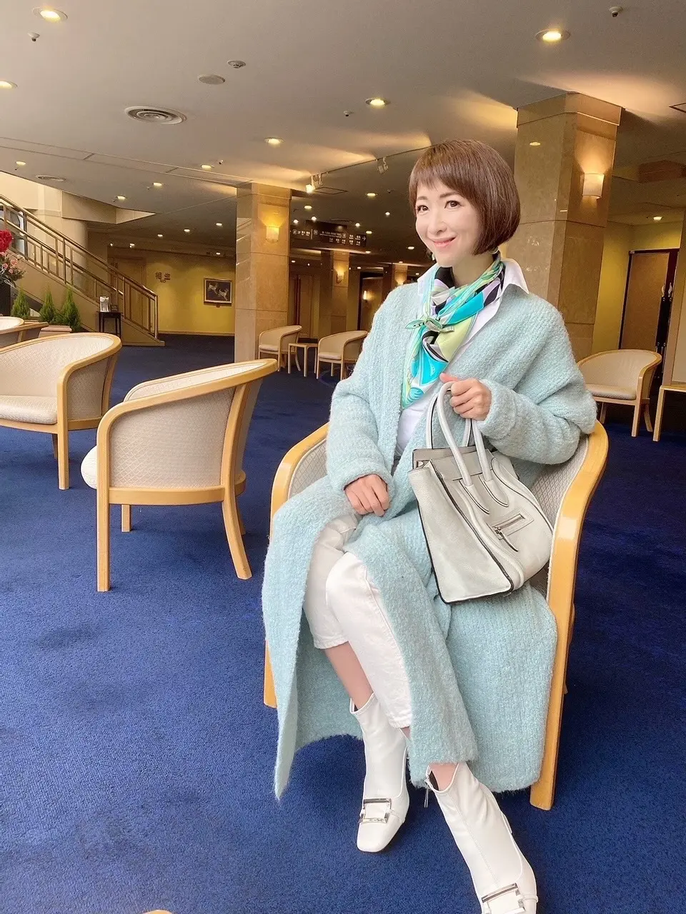 スカーフの華やかさでフェミニンに！ | 華組 成田千恵のブログ | 華組