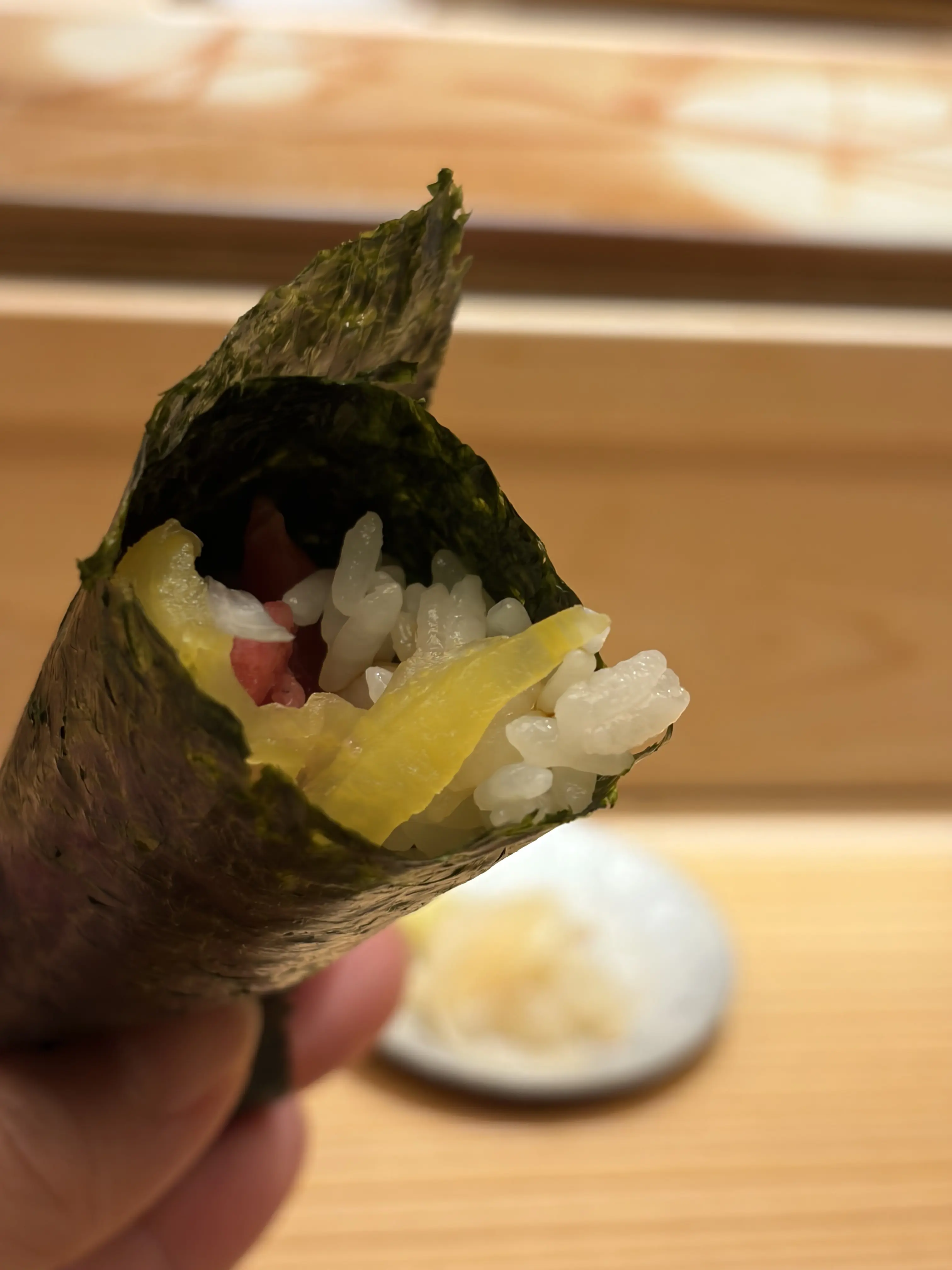 芽ネギとトロたくの巻物