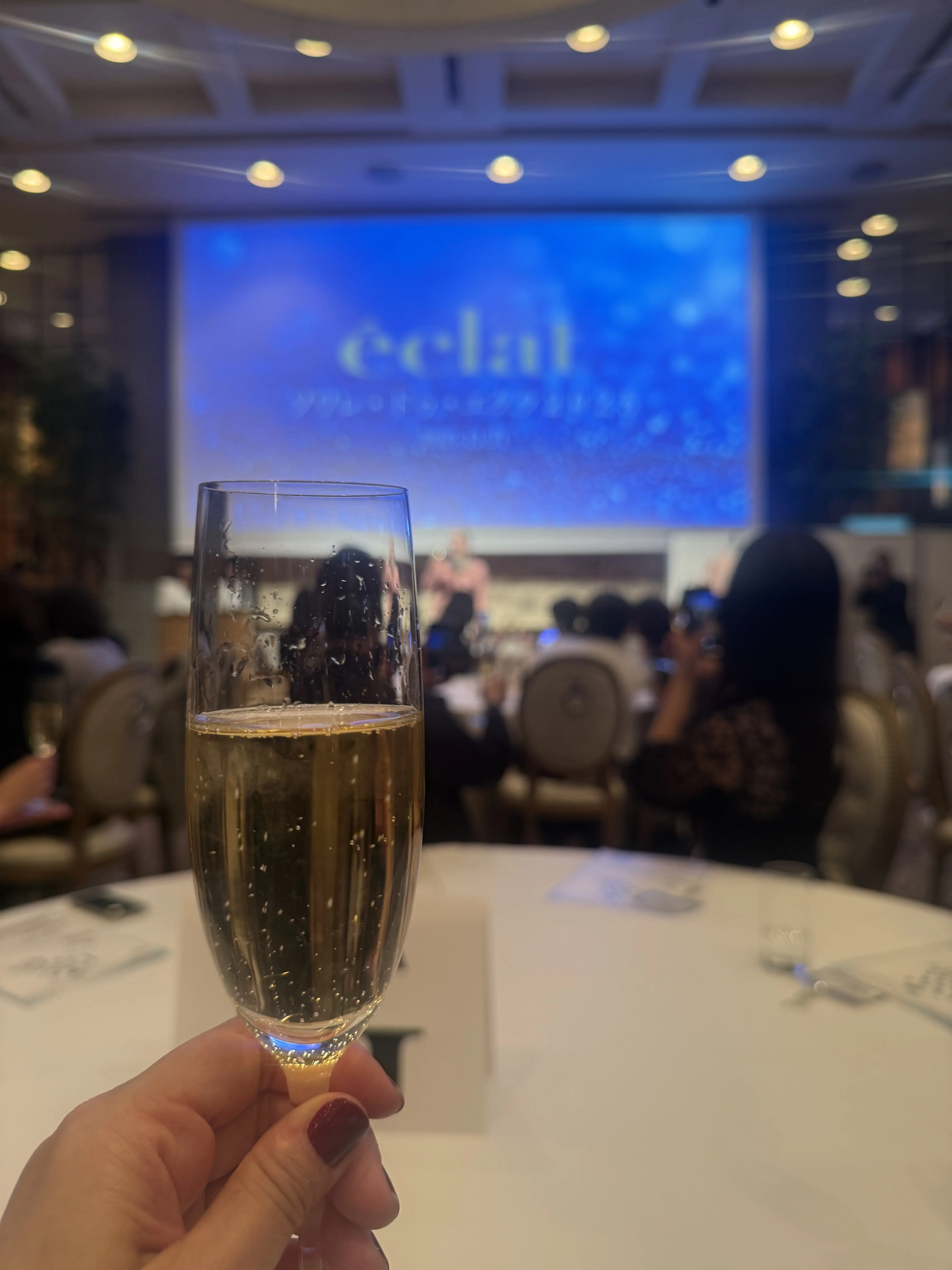 ソワレドゥエクラ