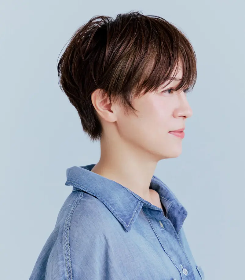 Webエクラ 横から見たショートヘアスタイル