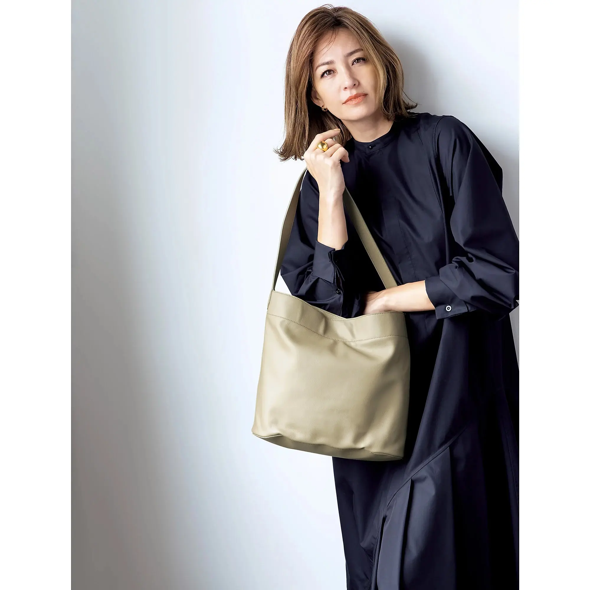 安い初売 MILANO TOTE ロゴ ハンドバッグ トートバッグ ファブリック ...