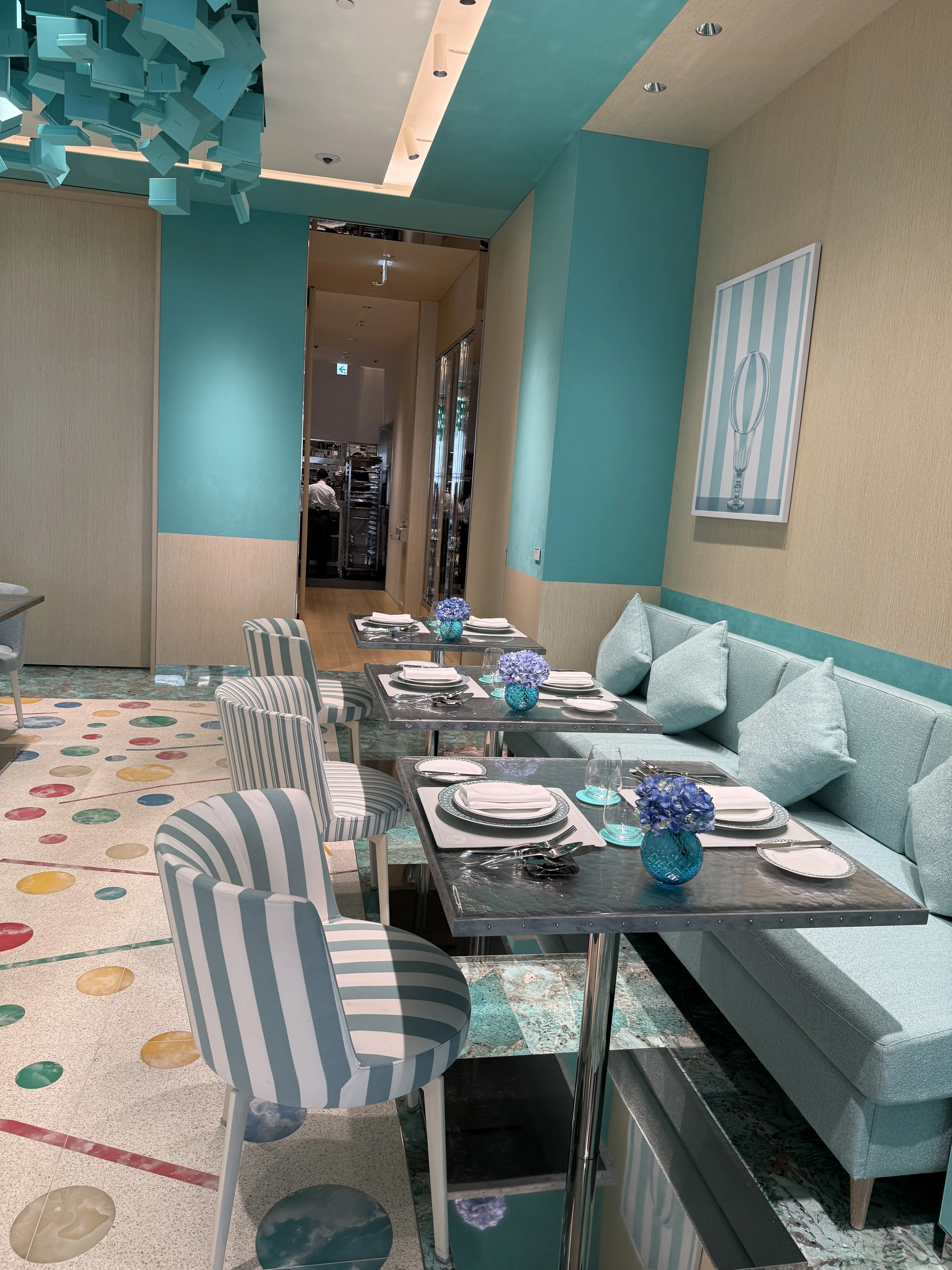 ブルーボックスカフェ