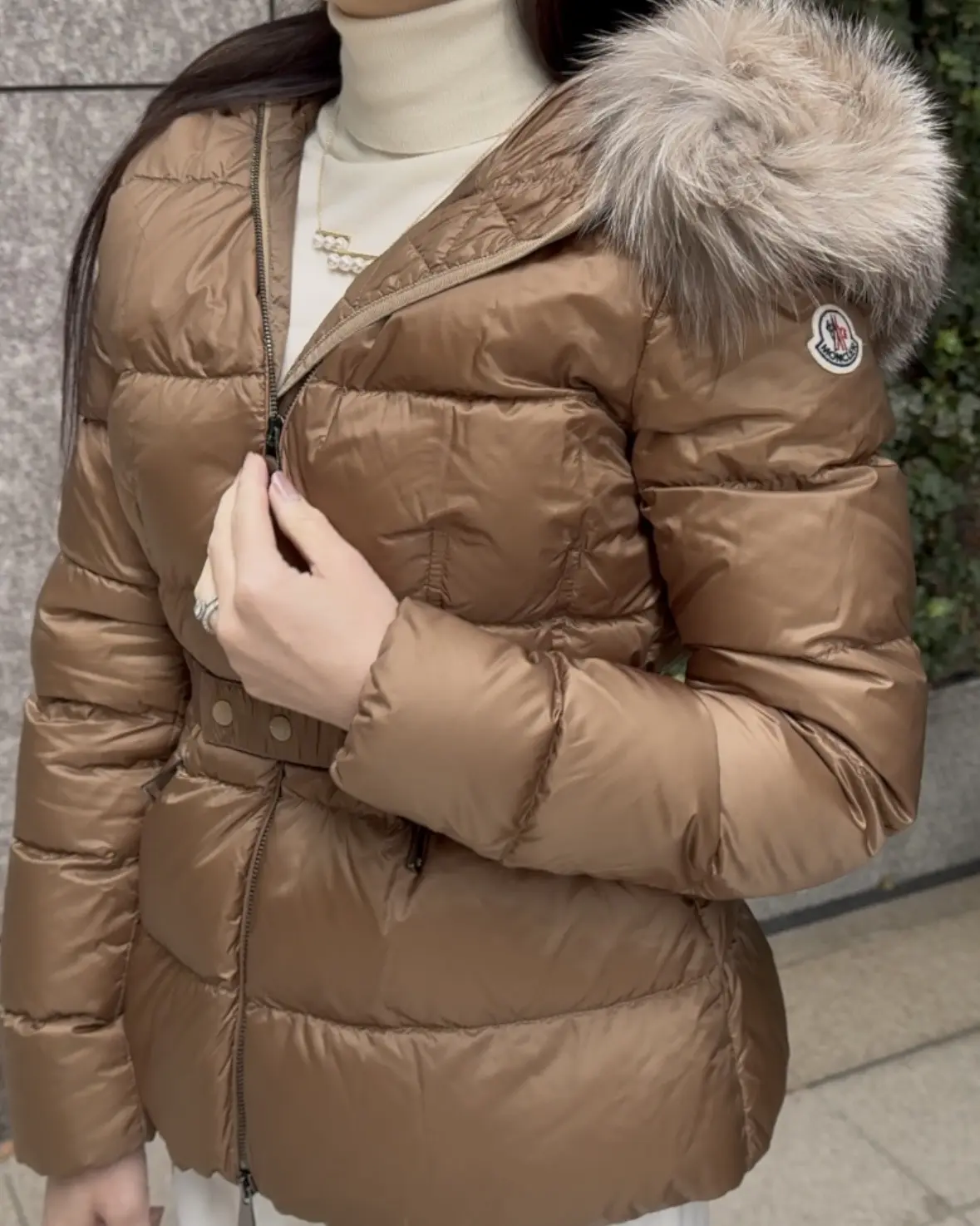 【UNIQLO】名品タックワイドパンツで更新する「冬の白」。品格漂う大人の着回し２選_1_7-1