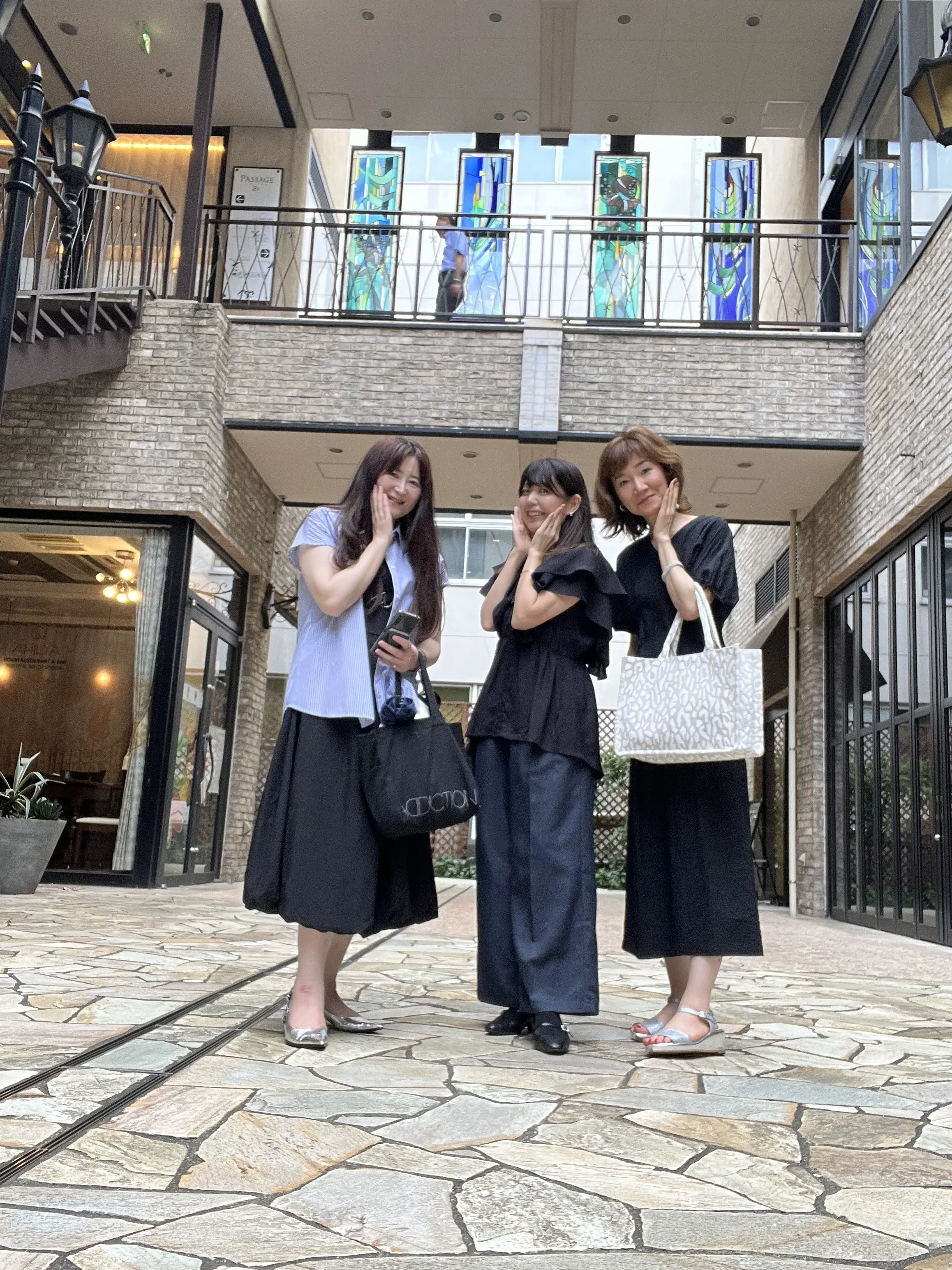 久々の再会はフォトジェニックな個室で♫_1_10