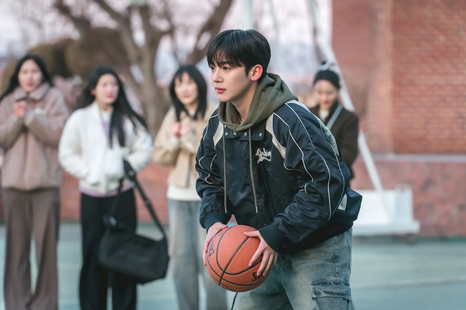 韓国ドラマ　アマゾンプライム　PrimeVideo　第4次恋愛革命 〜出会いはエラー：恋はアップデート～　劇中画像　WEi　キムヨハン