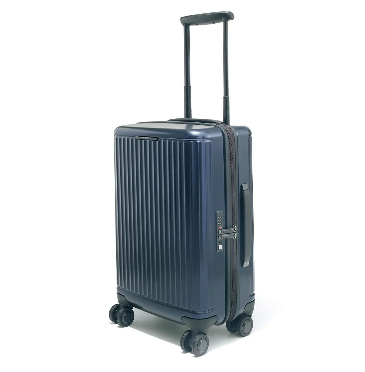 プロテカのスーツケース「インリュウ」