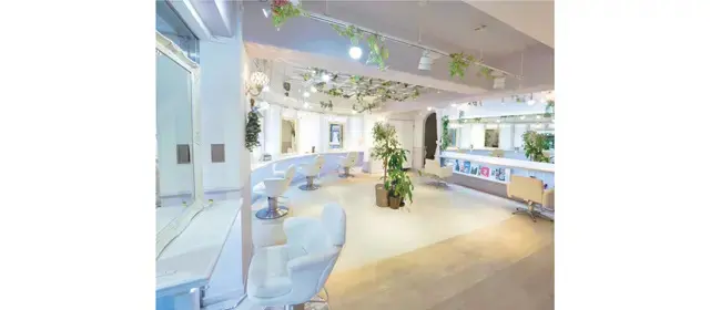 LAURENT ●東京都新宿区新宿1の30の11ビルプランタン1F