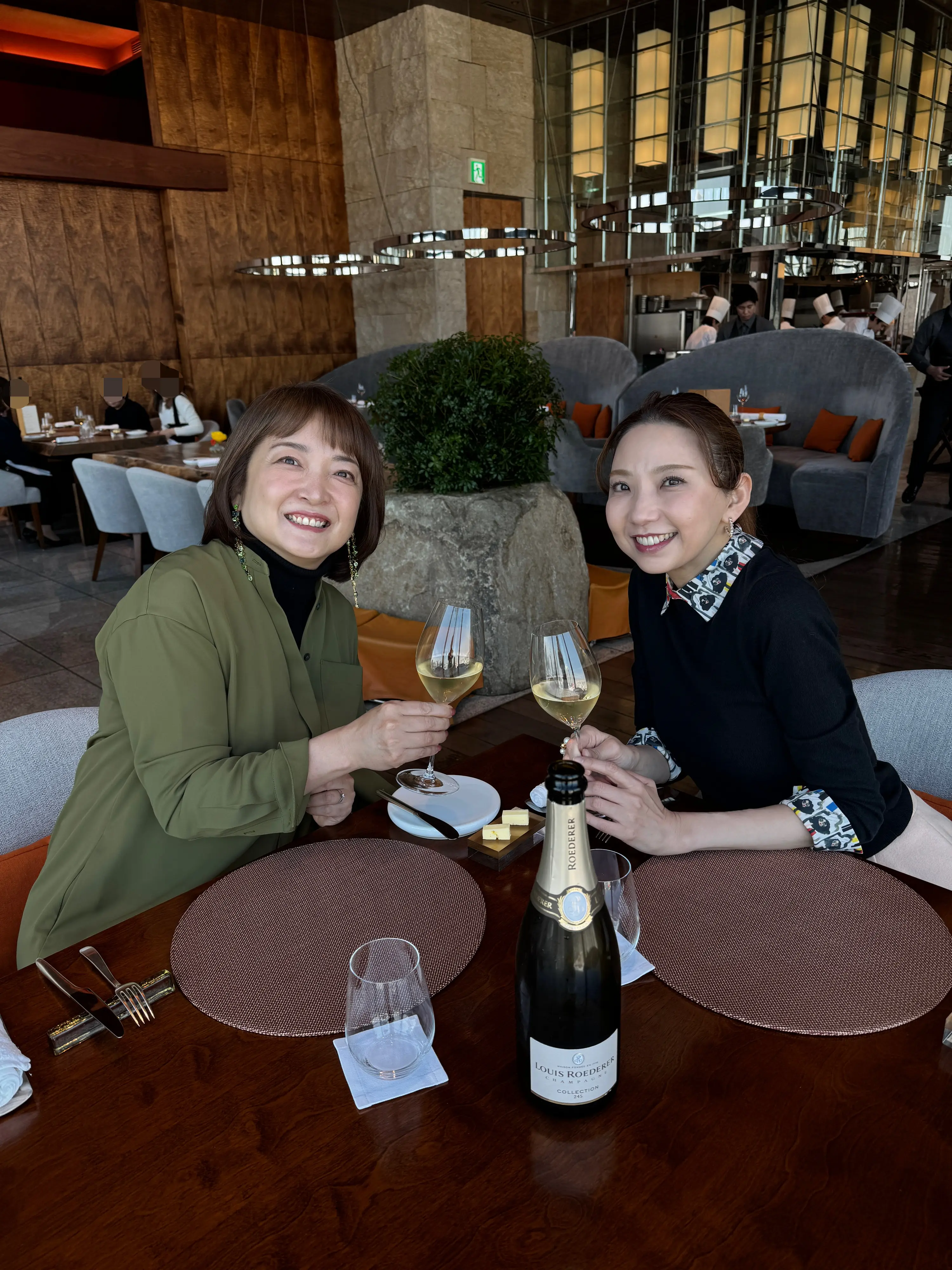 エクラ華組　梅澤千佳子　法村麻起子　ピエール　インターコンチネンタルホテル大阪