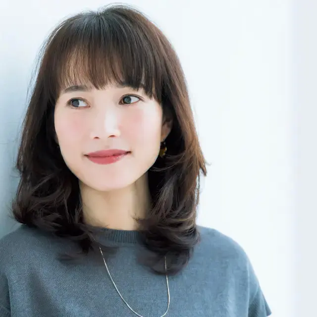 仕込んでいることさえわからない!自然なW(ダブル)バングでふんわり髪に