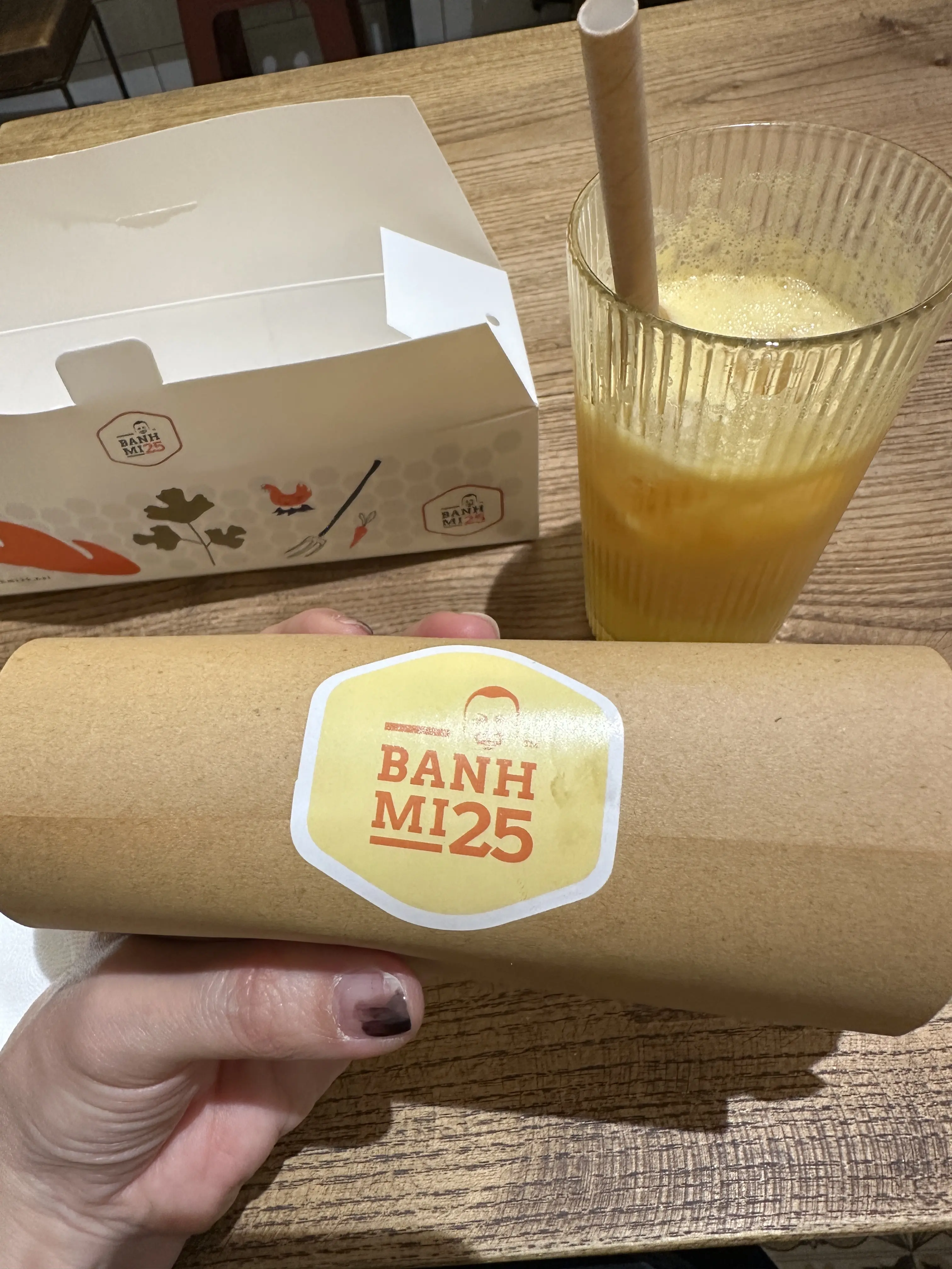ベトナム　ハノイ　バインミー25 Banh mi 25