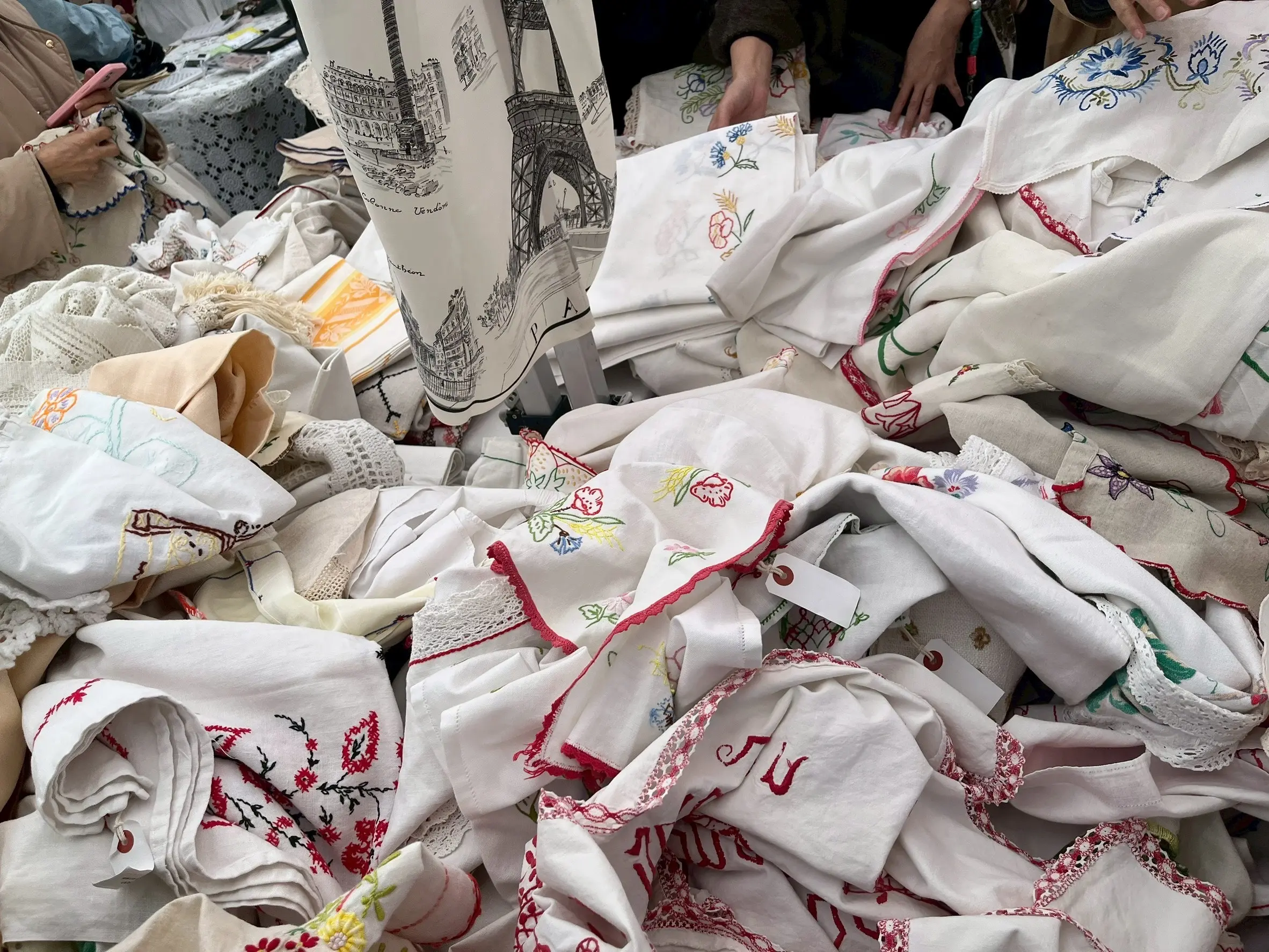 代官山蚤の市　蚤の市　リネンショップ