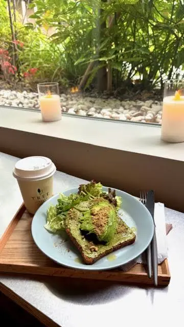 アボガドトースト