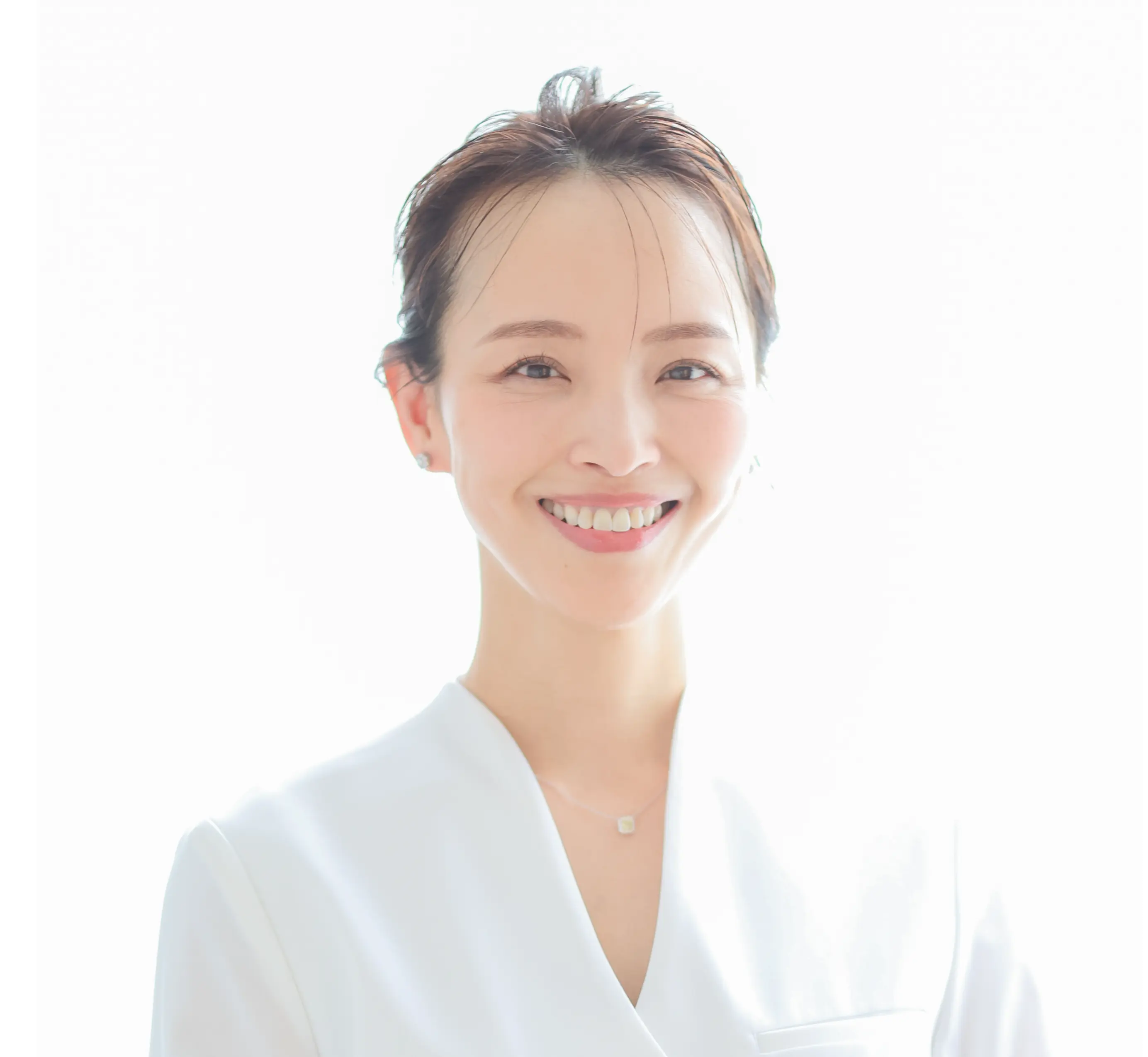 「後ろ姿年齢」は髪と姿勢で変わる—めざせ&quot;後ろ姿美人”②_1_8