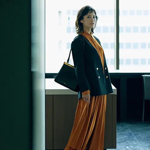 週末限定値下patou 36 ノーカラーダブルボタンジャケット 黒 36 パトゥ