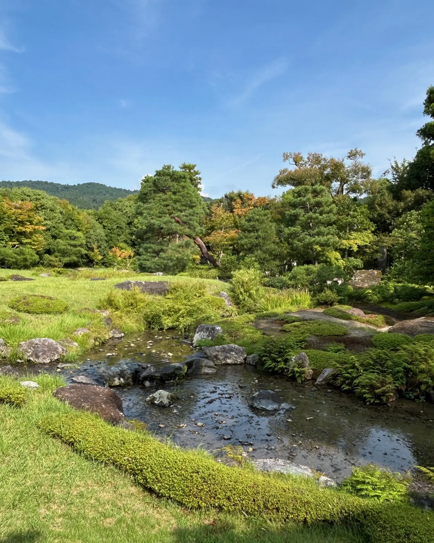 黒ワンピースで楽しむ夏の京都〜日本庭園やこだわりのコスメショップへ_1_3