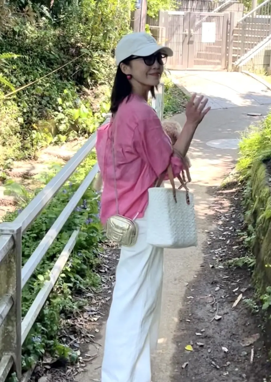 ピンクシャツと白デニムで江ノ島散策_1_4