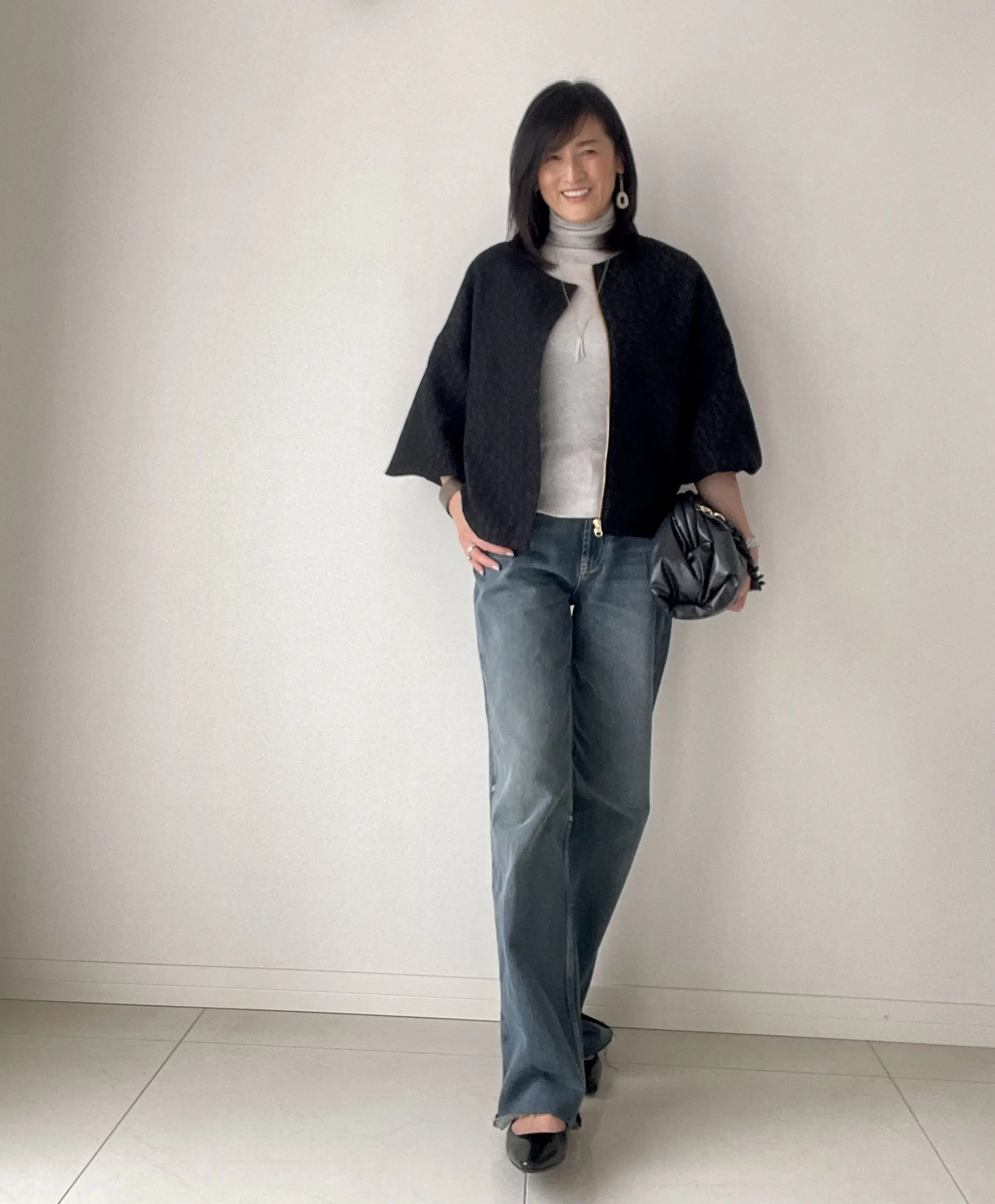 華組デニムコーデ　ジャケットとデニムを合わせたカジュアルな綺麗めスタイル