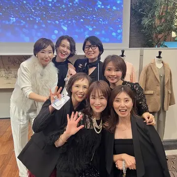 甘すぎない大人チュールブラウスで『ソワレ・ドゥ・エクラ2025』へ