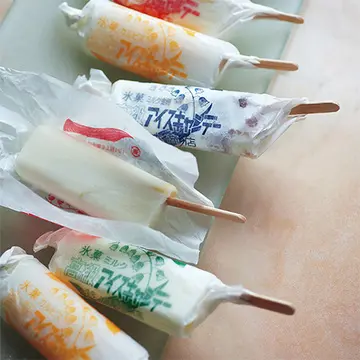 レトロな包みが愛らしい「鈴木商店」のアイスキャンディー【夏の手みやげ帖】