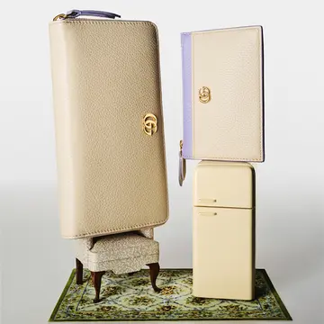 アイボリー×ライラックの配色が優美なグッチの日本限定ウォレットが誕生！【eclat’s pick up】