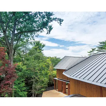 1.自然、建築、アートが融合した隠れ家リゾートが軽井沢に誕生