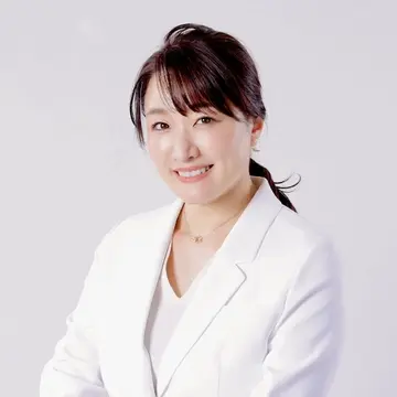 歯科医、歯学博士　照山裕子先生