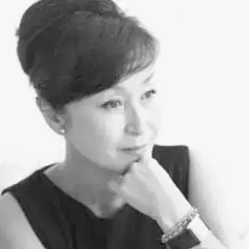 戸野塚 かおる