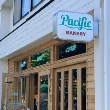 Pacific BAKERY 鎌倉 七里ヶ浜