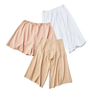 白や薄ツヤ素材の夏パンツには「ペチパンツ」を重ねれば色もアタリも響かない