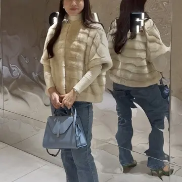 老け見えしないファーコーデで、今年最後の自分へのご褒美ランチ