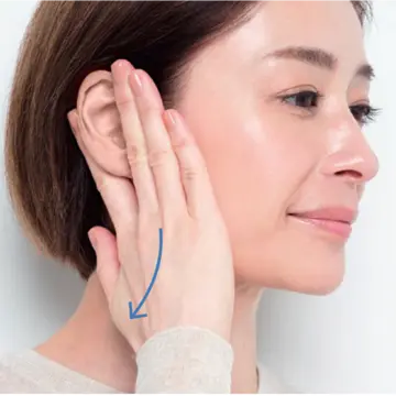 目もとに＋2mmのぱっちり感。「四方八方耳ほぐし」でしょぼしょぼした印象を払拭