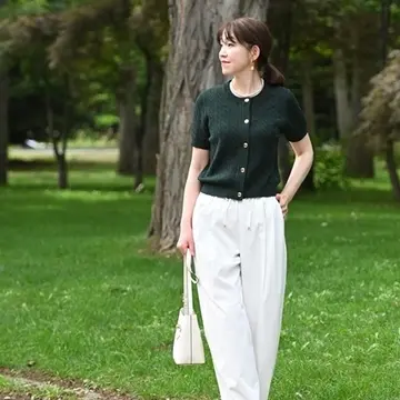 GUのトップス＆パンツでカジュアルコーデ