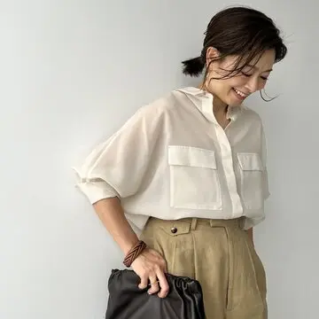 50代が今すぐ真似できる！　ファッションエディター三尋木奈保さんの「夏のシャツ」洗練着こなし術