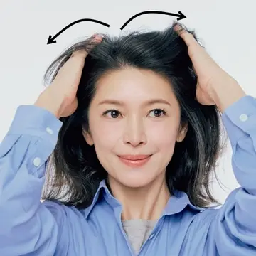 髪の分け目が気になったらすぐできる！ 朝＆日中の“分け目リセット”テクニック
