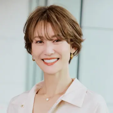 進化系マッシュショートでエレガントさもおしゃれも手に入れる【40代・50代髪型】