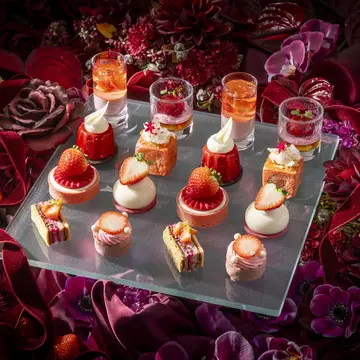 【東京のホテルアフタヌーンティー】心ときめく贅沢〝いちごスイーツ”おすすめ6選