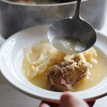 【真藤舞衣子絶品レシピ・冬のご自愛スープ1】「ザワークラウトとスペアリブのスープ」で、免疫力アップを