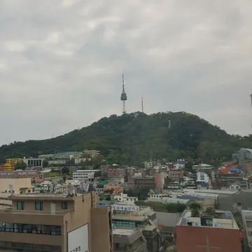 生憎の曇り空ですが、お部屋からの良い眺め。