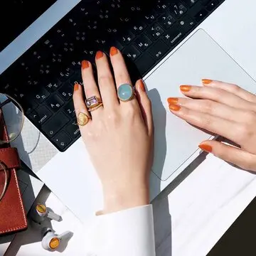 「マリハ」の天然石リングのパワーで仕事のモチベーションアップ！【日常を照らす「ステディリング」】