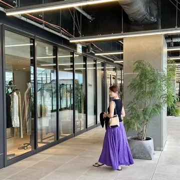 差し色リネンスカートで横浜へ