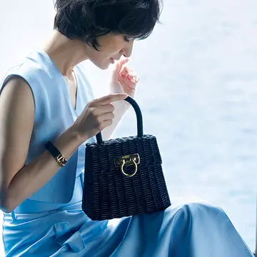 【フェラガモのかごバッグ】アートピースのような美しい編み目のハンドバッグ