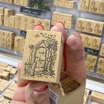 紙の世界に癒された日