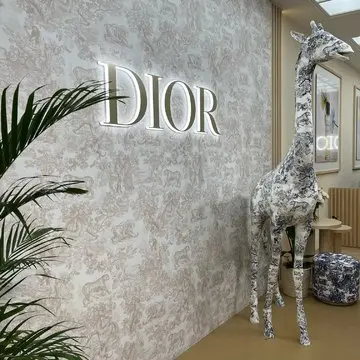 【イベント】Dior新作香水「DIORIVERA」発売限定イベントはバカンス一色！！